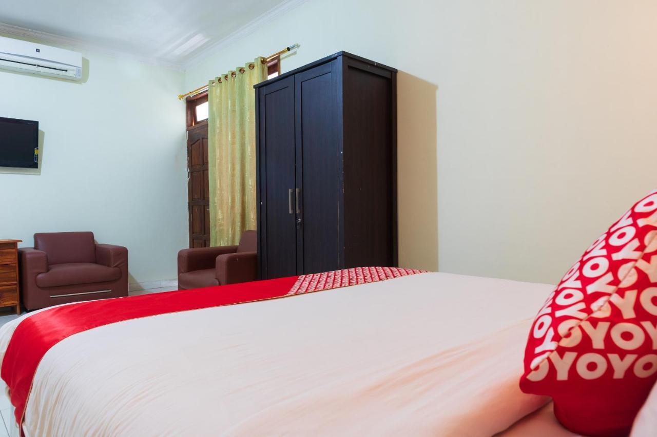 Super Oyo 1682 Greenia Hotel Купанг Екстериор снимка