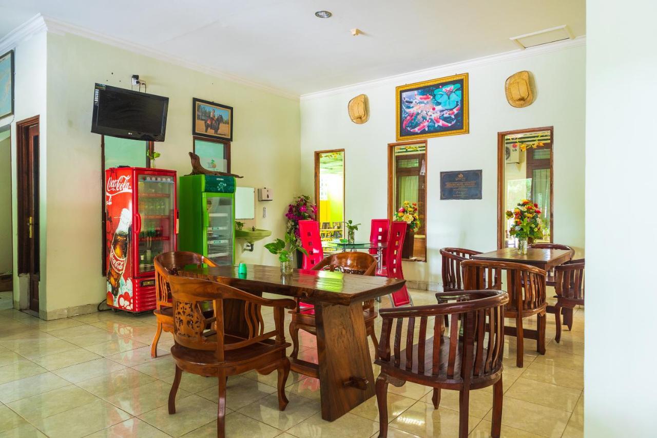 Super Oyo 1682 Greenia Hotel Купанг Екстериор снимка