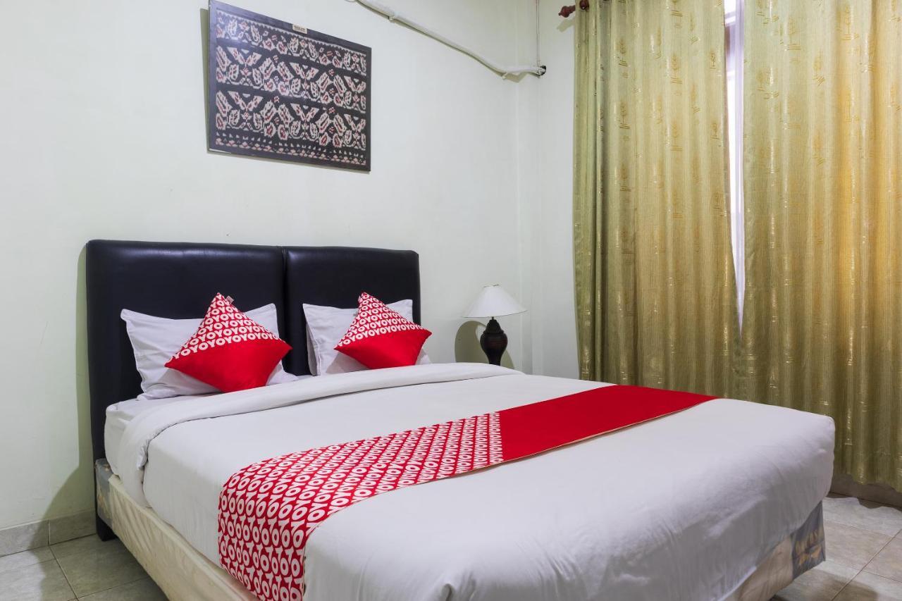 Super Oyo 1682 Greenia Hotel Купанг Екстериор снимка