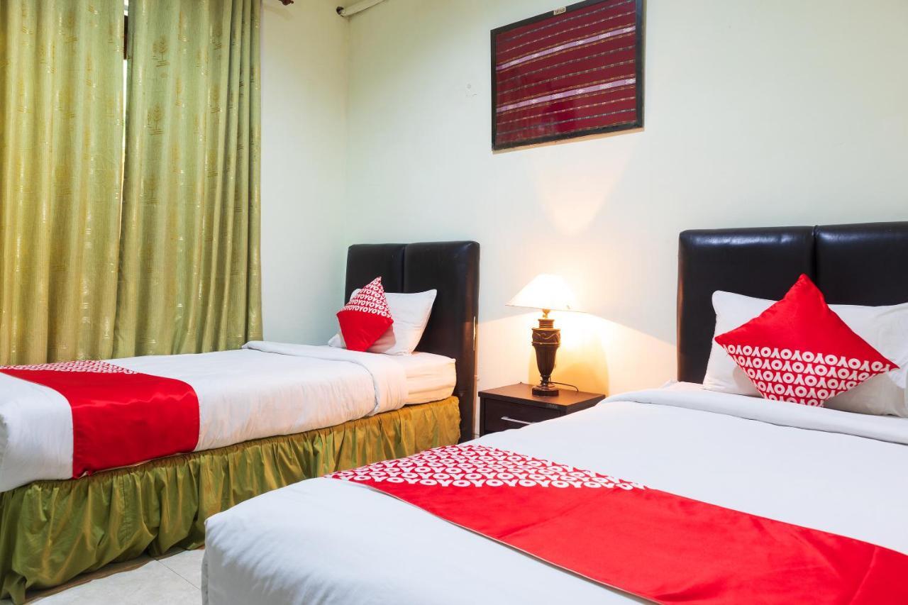Super Oyo 1682 Greenia Hotel Купанг Екстериор снимка